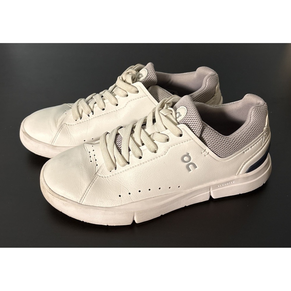 On Cloud The Roger Advantage Sneakers Womens Size 6.5 White Grey